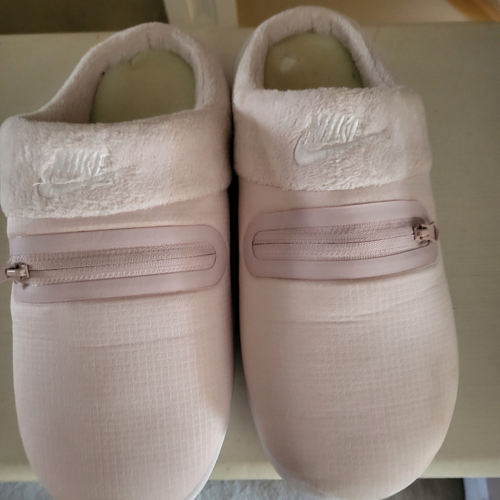 Nike Slippers Burrow women's pink Size‎ 7